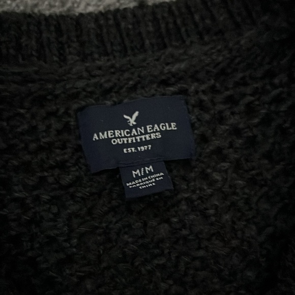 American Eagle red pattern sweater size m - Picture 2 of 3